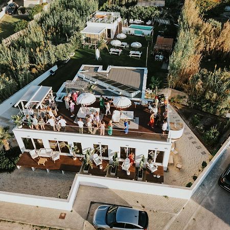 We Surf House Bed & Breakfast Фигейра да Фош Екстериор снимка