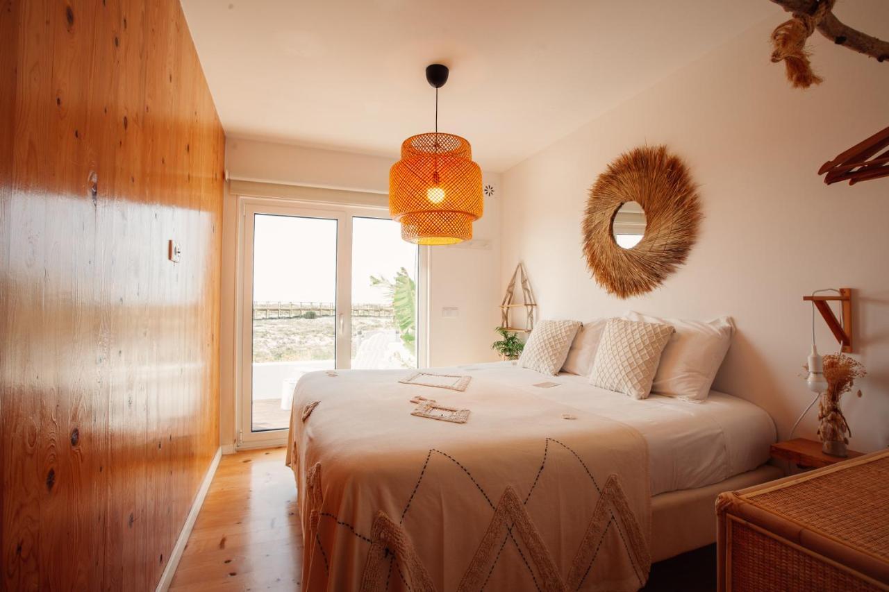 We Surf House Bed & Breakfast Фигейра да Фош Екстериор снимка