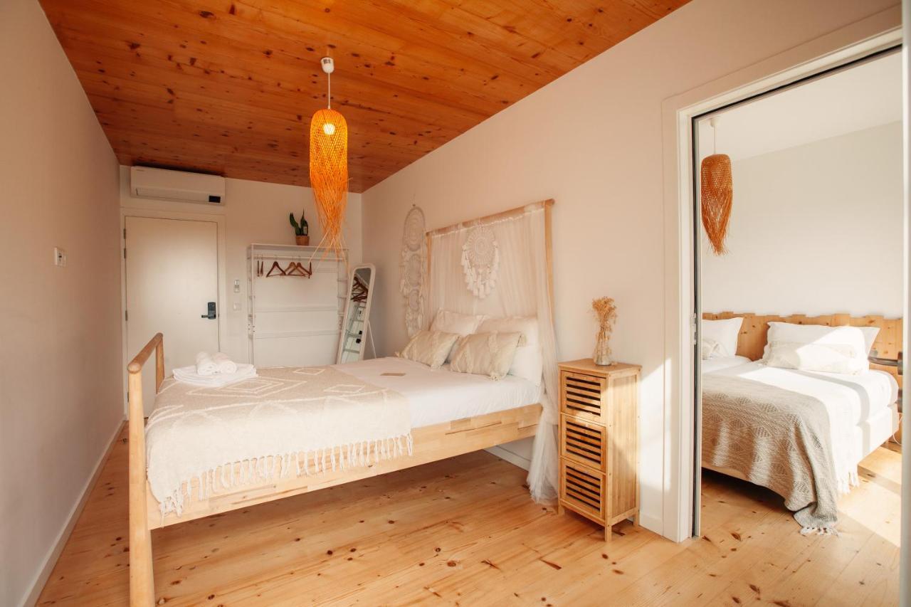 We Surf House Bed & Breakfast Фигейра да Фош Екстериор снимка